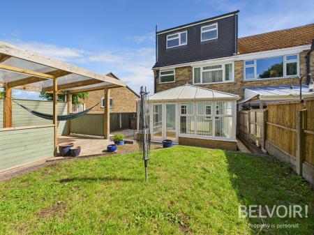 4 bedroom Semi-detached house for sale in Allerton Road, Trentham, Stoke On Trent, ST4