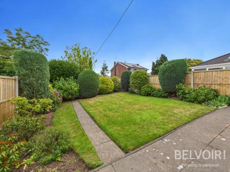 4 bedroom Detached house for sale in Chestnut Close, Stafford, ST18