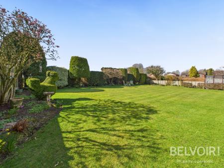 4 bedroom Detached house for sale in Diamond Ridge, Barlaston, ST12