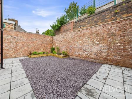 3 bedroom Semi-detached house for sale in Garden Street, Newcastle Under Lyme, ST5