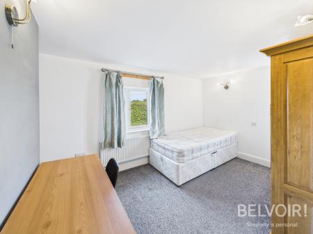 4 bedroom Cottage for sale in Highway Lane, Keele, Newcastle Under Lyme, ST5