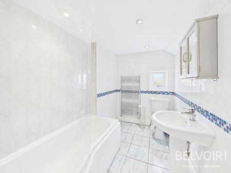 4 bedroom Cottage for sale in Highway Lane, Keele, Newcastle Under Lyme, ST5