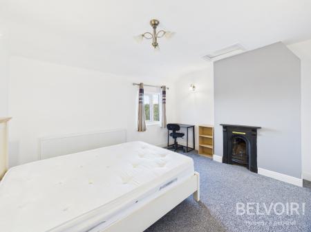 4 bedroom Cottage for sale in Highway Lane, Keele, Newcastle Under Lyme, ST5