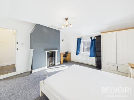 4 bedroom Cottage for sale in Highway Lane, Keele, Newcastle Under Lyme, ST5