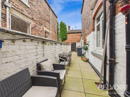 3 bedroom Town house for sale in Liverpool Road, Newcastle Under Lyme, ST5
