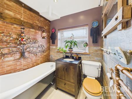 3 bedroom Semi-detached house for sale in Mayfield Place East, Trent Vale, Stoke On Trent, ST4