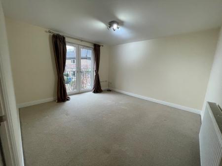 2 bedroom Flat for sale in Oulton Road, Stone, ST15