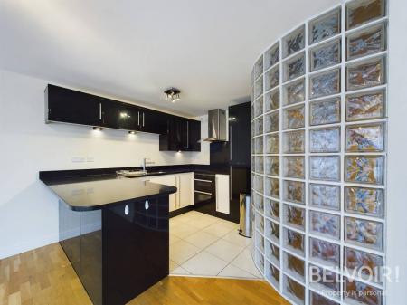 2 bedroom Penthouse for sale in Oulton Road, Stone, ST15
