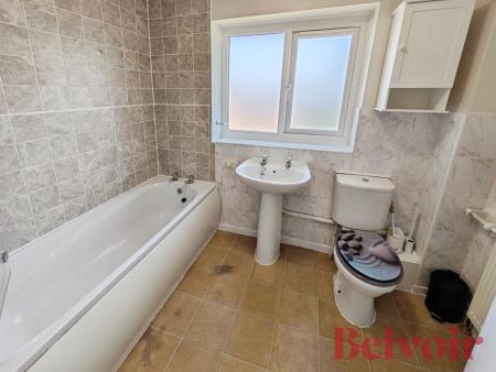 5 bedroom Semi-detached house to let in Park Road, Silverdale, ST5
