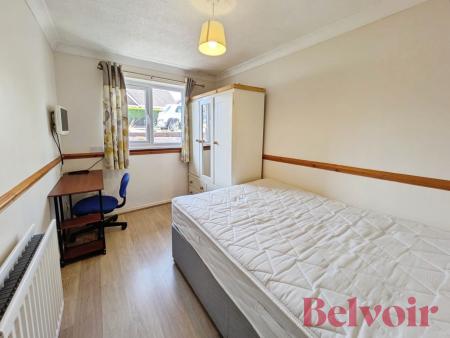 5 bedroom Semi-detached house to let in Park Road, Silverdale, ST5