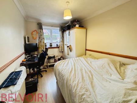5 bedroom Semi-detached house to let in Park Road, Silverdale, ST5