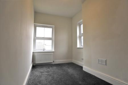 2 bedroom Flat to let in Albert Place, Stoke-on-Trent, ST3