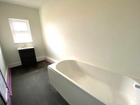 2 bedroom Flat to let in Albert Place, Stoke-on-Trent, ST3