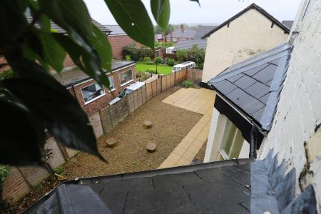 2 bedroom Flat to let in Albert Place, Stoke-on-Trent, ST3