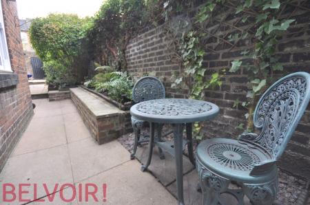 1 bedroom House share to let in Room 6 London Road, Newcastle-under-Lyme, ST5