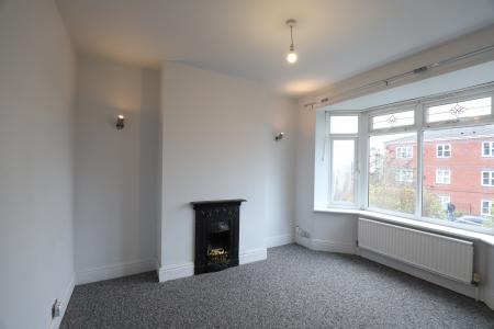 3 bedroom Semi-detached house to let in Hartshill Road, Hartshill, Stoke-on-Trent, ST4