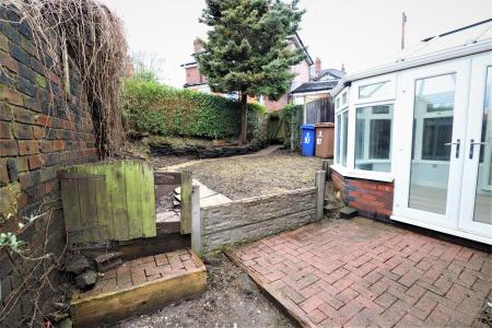 3 bedroom Semi-detached house to let in Hartshill Road, Hartshill, Stoke-on-Trent, ST4