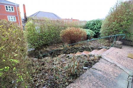 3 bedroom Semi-detached house to let in Hartshill Road, Hartshill, Stoke-on-Trent, ST4