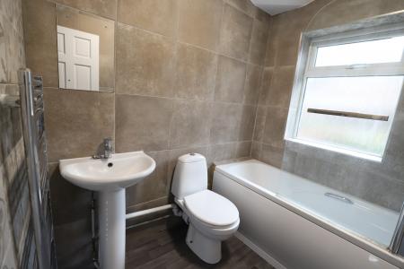 3 bedroom Semi-detached house to let in Hartshill Road, Hartshill, Stoke-on-Trent, ST4