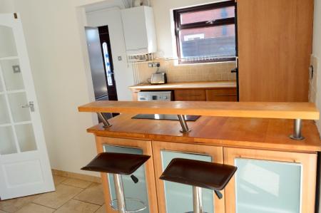 3 bedroom Semi-detached house to let in Gladstone Street, Stoke-on-Trent, ST4