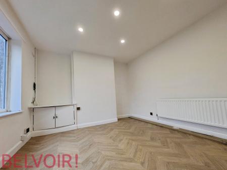 2 bedroom Semi-detached house to let in Beasley Avenue, Newcastle-under-Lyme, ST5