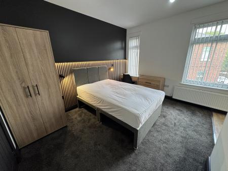 1 bedroom House share to let in Room 4 Bath Street, Stoke-on-Trent, ST4