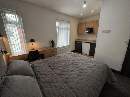 1 bedroom House share to let in Room 4 Bath Street, Stoke-on-Trent, ST4