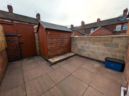 2 bedroom Terraced House to let in Cornwallis Street, Stoke-on-Trent, ST4