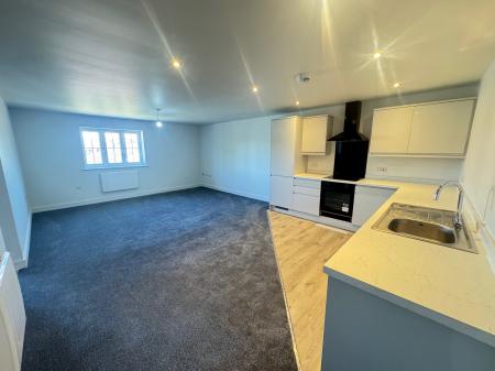 2 bedroom Apartment to let in Apedale Road, Chesterton, ST5