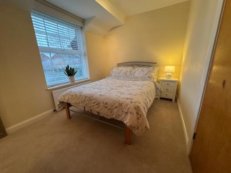 1 bedroom House share to let in U/S Front Double Bedroom