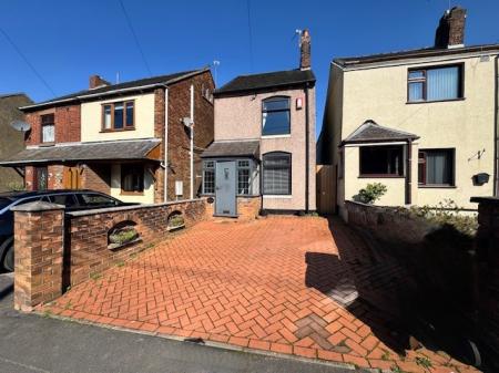 High Street, Halmerend, ST7