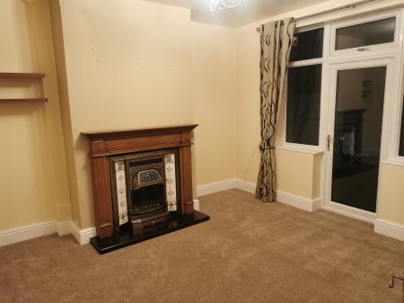 3 bedroom Semi-detached house to let in St Georges Avenue West, Wolstanton, ST5