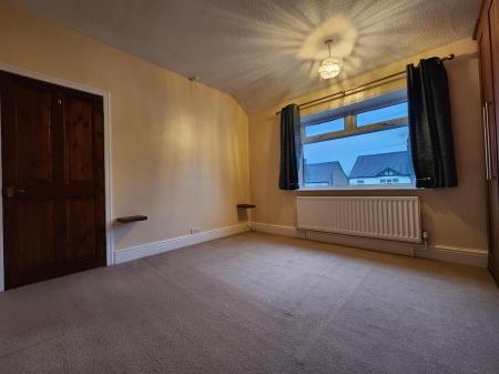 3 bedroom Semi-detached house to let in St Georges Avenue West, Wolstanton, ST5