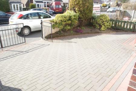 3 bedroom Semi-detached house to let in St Georges Avenue West, Wolstanton, ST5