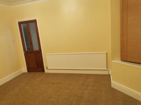 3 bedroom Semi-detached house to let in St Georges Avenue West, Wolstanton, ST5