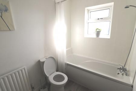 3 bedroom Terraced House to let in Duke Street, Newcastle-under-Lyme, ST5