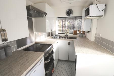 3 bedroom Terraced House to let in Duke Street, Newcastle-under-Lyme, ST5