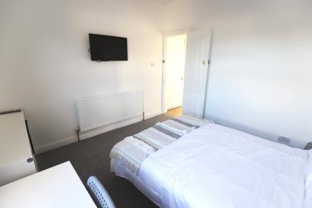 3 bedroom Terraced House to let in Duke Street, Newcastle-under-Lyme, ST5