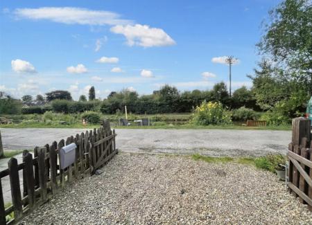 2 bedroom Cottage to let in Boatyard Lane, Barlaston, ST12