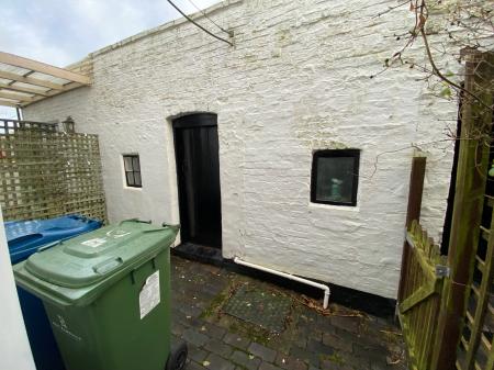 2 bedroom Cottage to let in Boatyard Lane, Barlaston, ST12