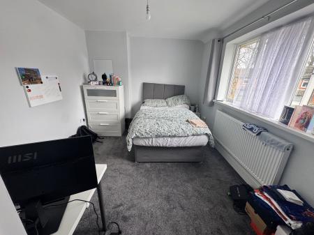 4 bedroom Semi-detached house to let in Drayton Street, Newcastle-under-Lyme, ST5