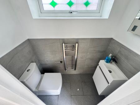 4 bedroom Semi-detached house to let in Drayton Street, Newcastle-under-Lyme, ST5