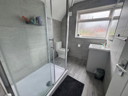 4 bedroom Semi-detached house to let in Drayton Street, Newcastle-under-Lyme, ST5