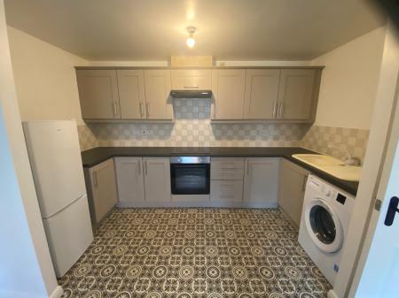 2 bedroom Flat to let in Scholars Court, West Ave, Stoke-on-Trent, ST4