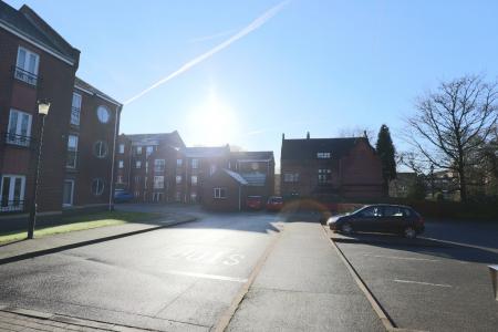 2 bedroom Flat to let in Scholars Court, West Ave, Stoke-on-Trent, ST4
