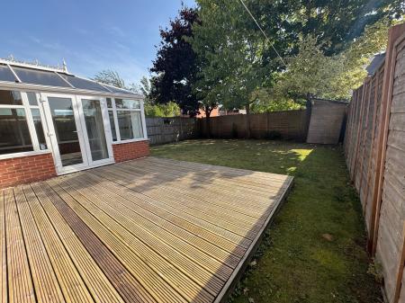 3 bedroom Town house to let in Steeple Way, Stoke-on-Trent, ST4