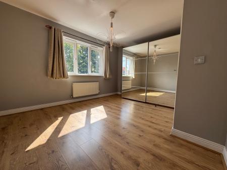 3 bedroom Town house to let in Steeple Way, Stoke-on-Trent, ST4