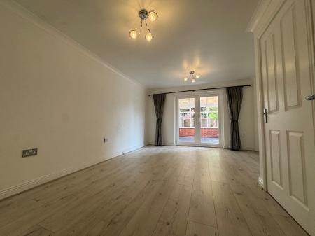 3 bedroom Town house to let in Steeple Way, Stoke-on-Trent, ST4
