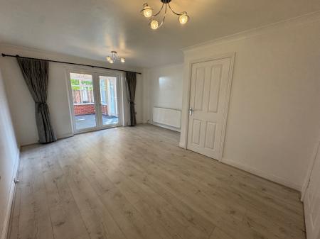 3 bedroom Town house to let in Steeple Way, Stoke-on-Trent, ST4