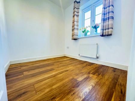 3 bedroom Semi-detached house to let in Hartshill Road, Hartshill, Stoke-on-Trent, ST4